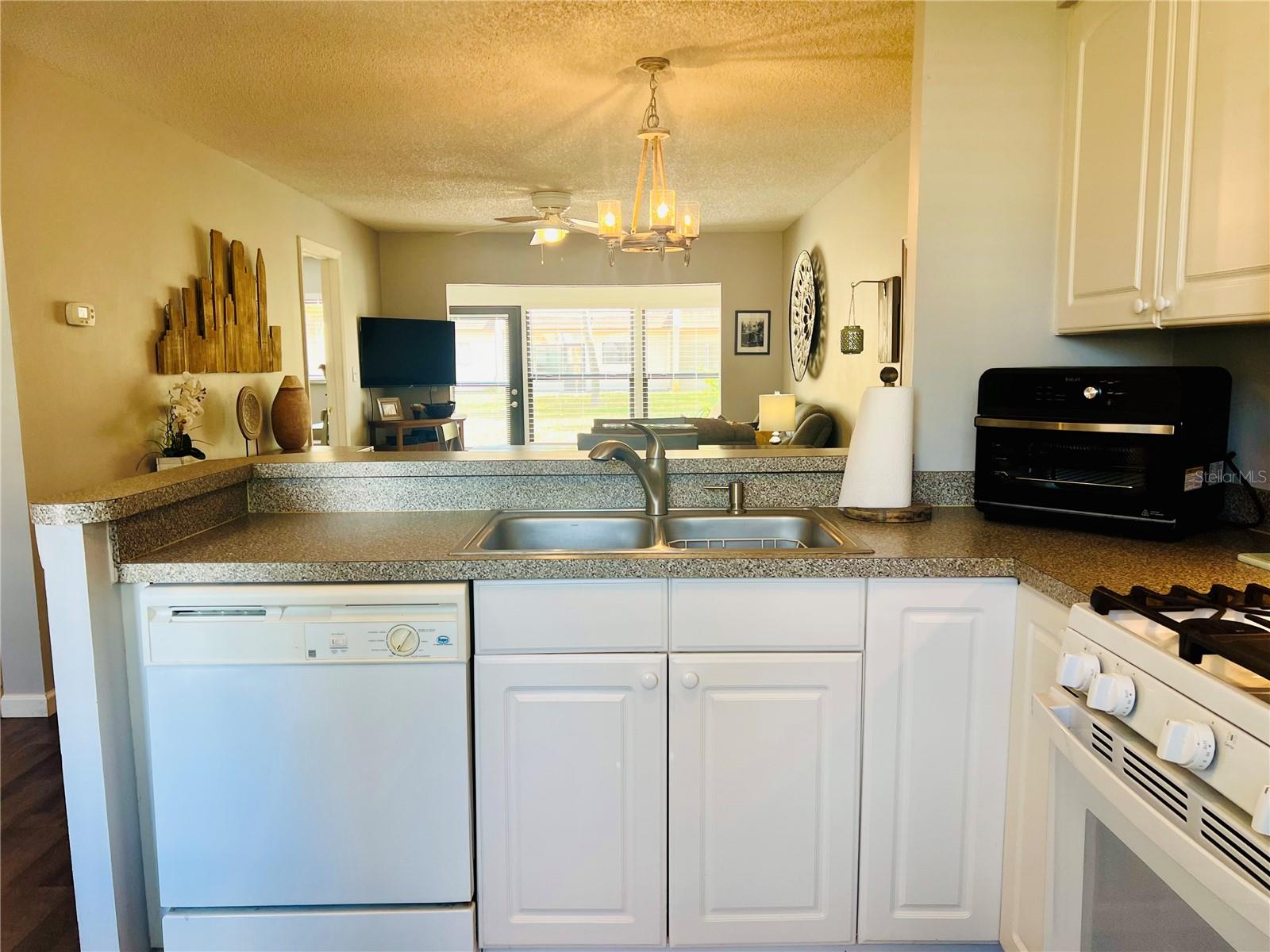 2955 FLINT DR S, CLEARWATER, FL — photo 4