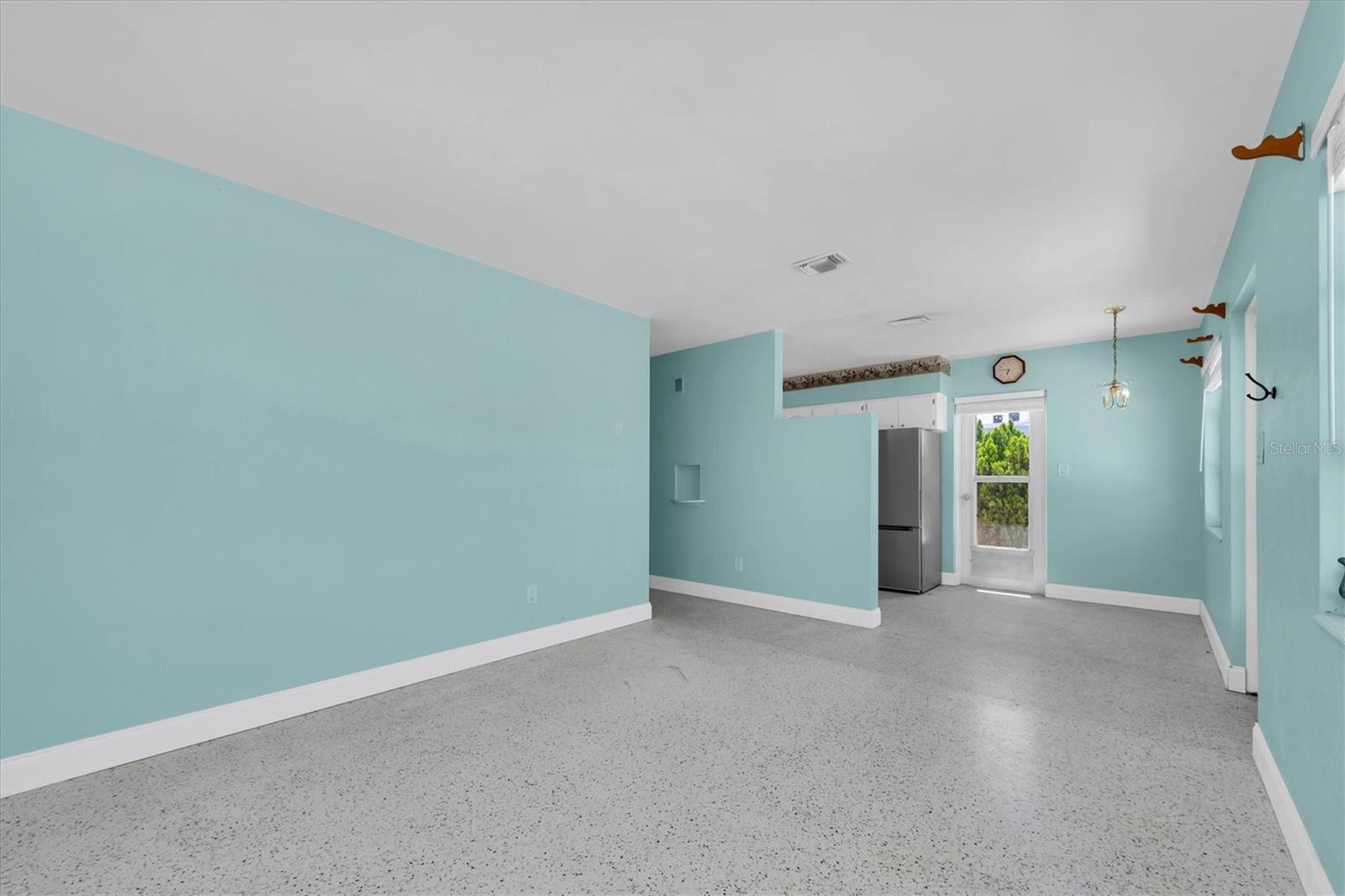 11095 2ND ST E #Unit A, TREASURE ISLAND, FL — photo 8