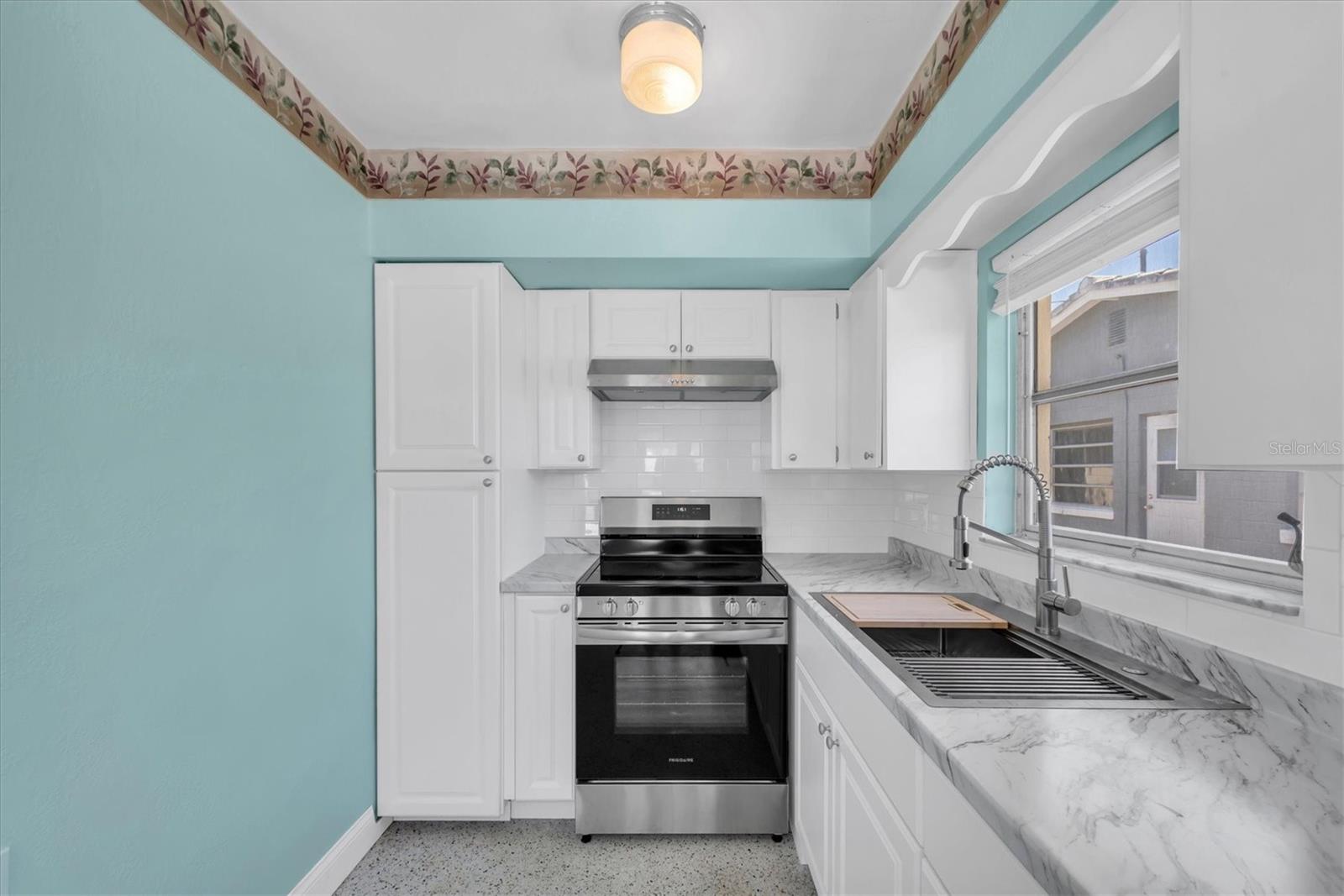 11095 2ND ST E #Unit A, TREASURE ISLAND, FL — photo 11