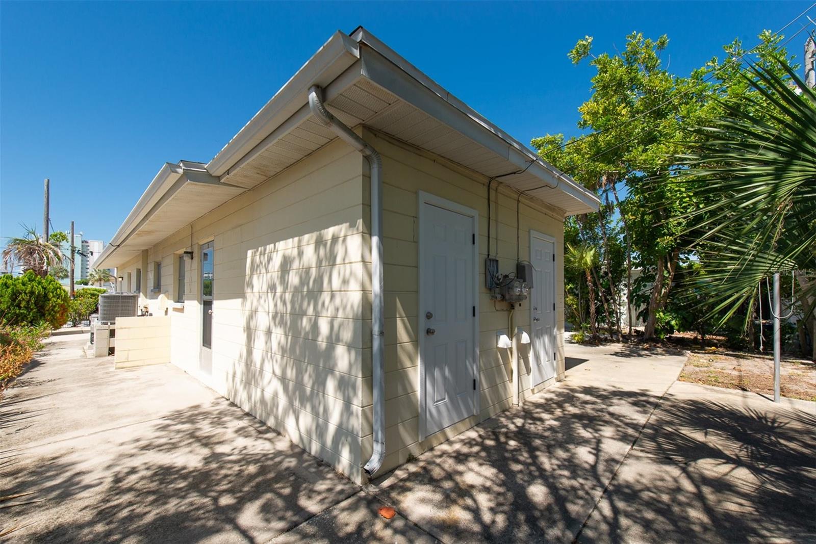 11095 2ND ST E #Unit A, TREASURE ISLAND, FL — photo 20