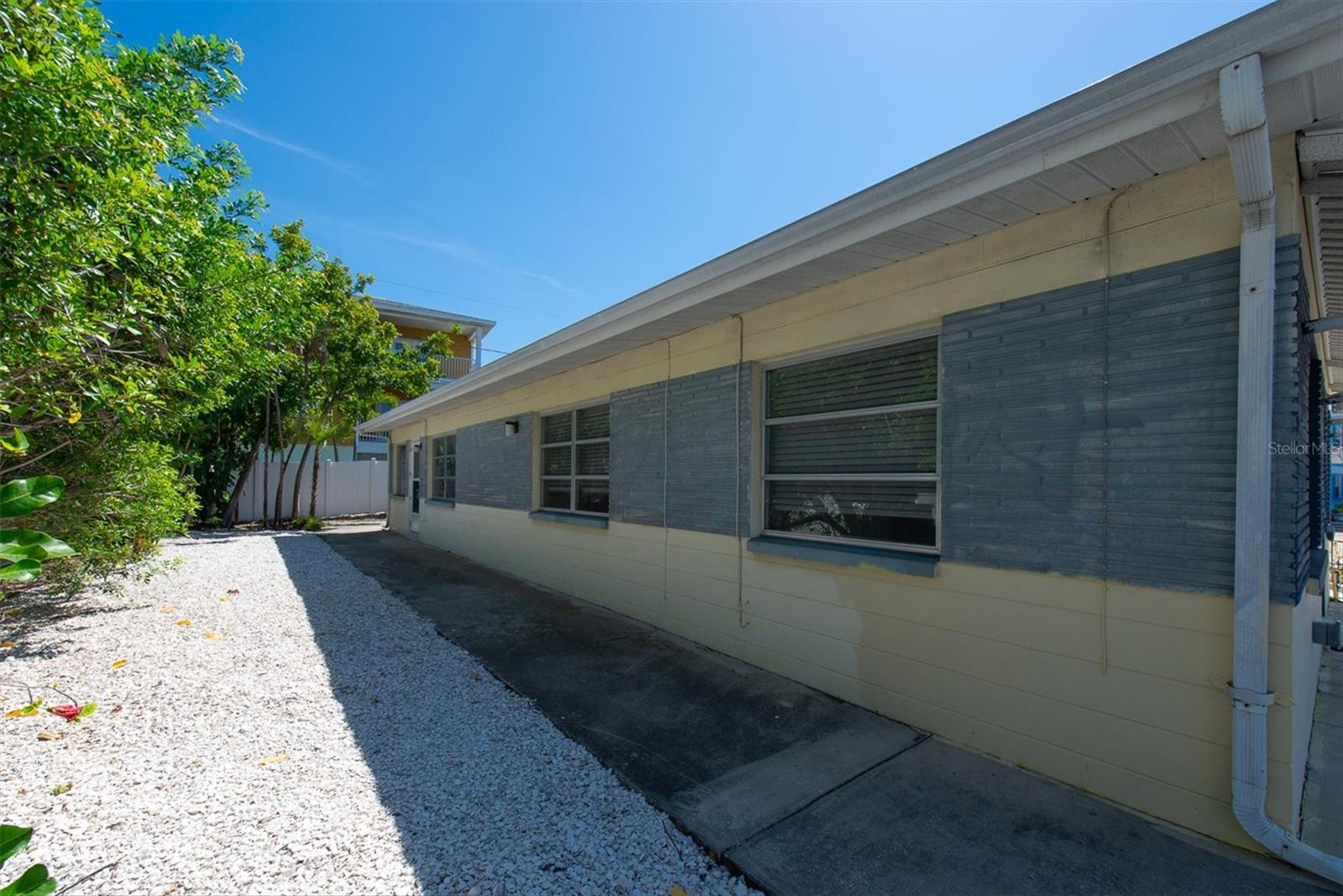 11095 2ND ST E #Unit A, TREASURE ISLAND, FL — photo 21