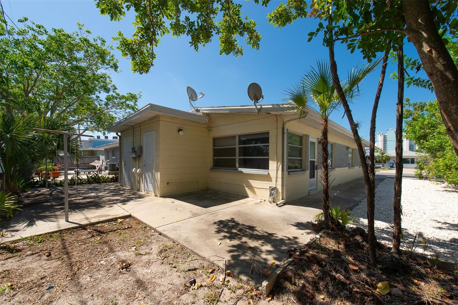 11095 2ND ST E #Unit A, TREASURE ISLAND, FL — photo 22