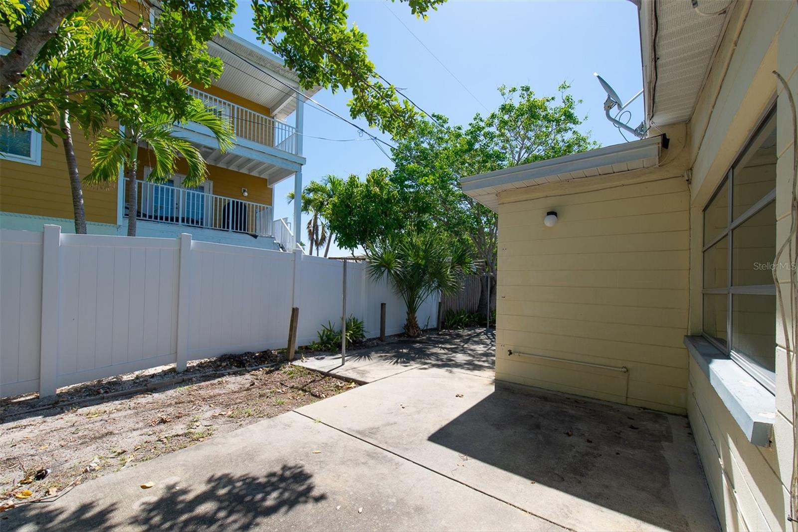11095 2ND ST E #Unit A, TREASURE ISLAND, FL — photo 23
