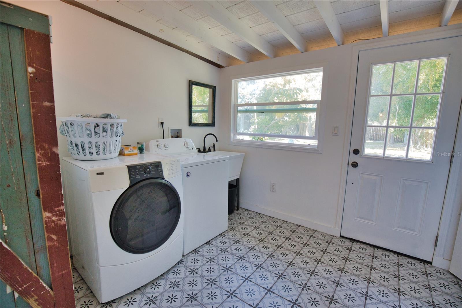 650 EDWARDS ST, ENGLEWOOD, FL — photo 37