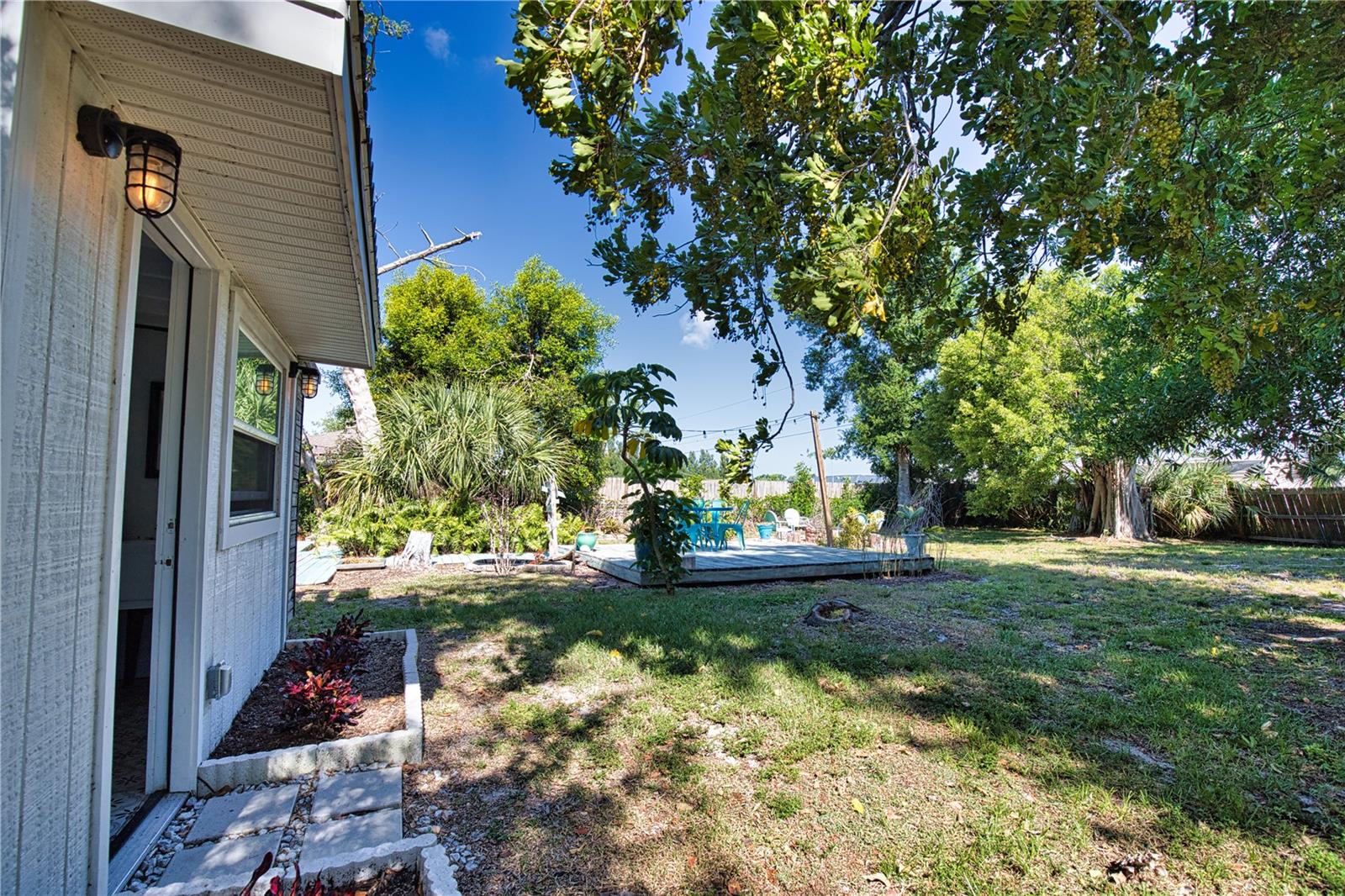 650 EDWARDS ST, ENGLEWOOD, FL — photo 39