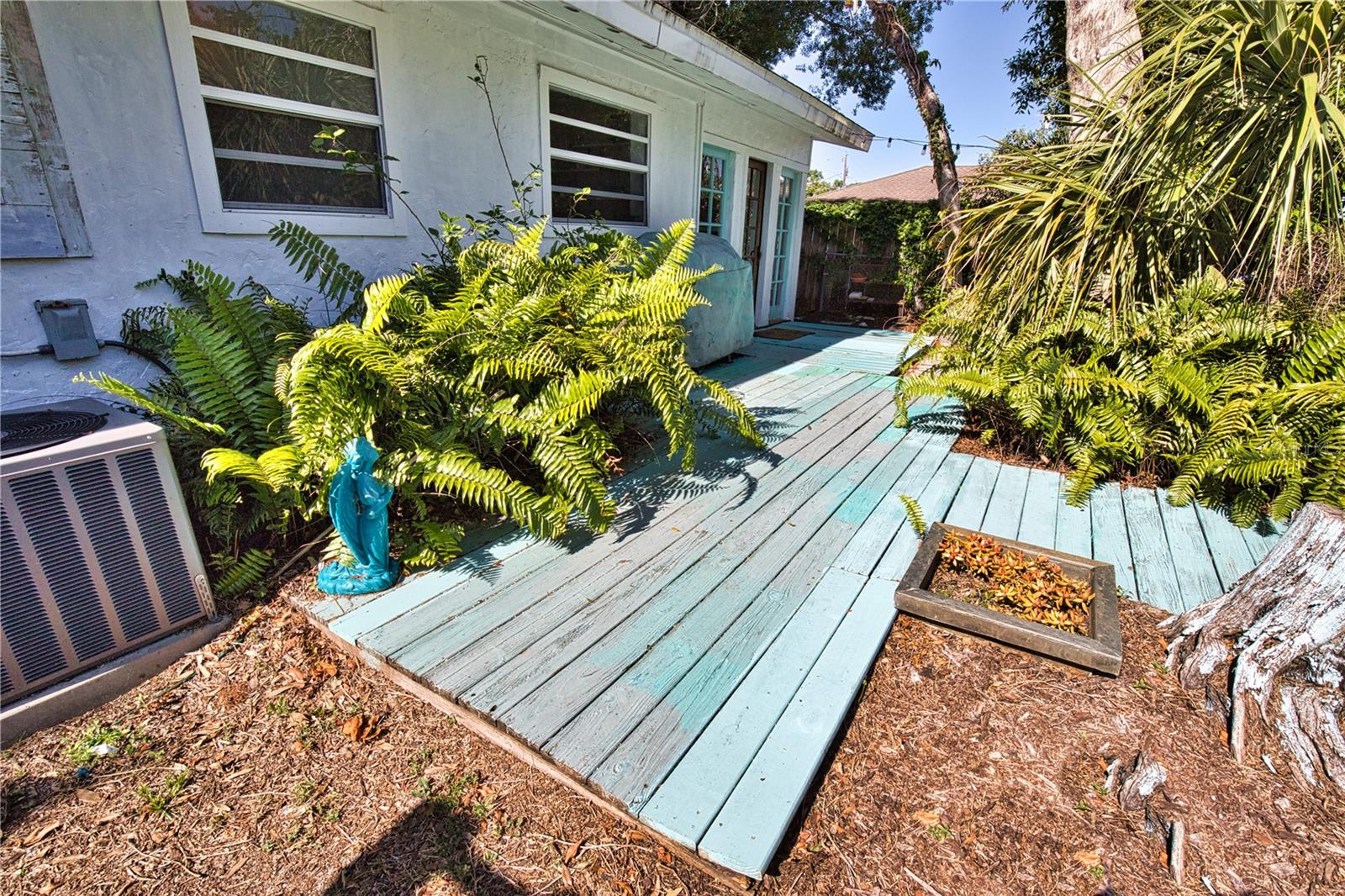 650 EDWARDS ST, ENGLEWOOD, FL — photo 44
