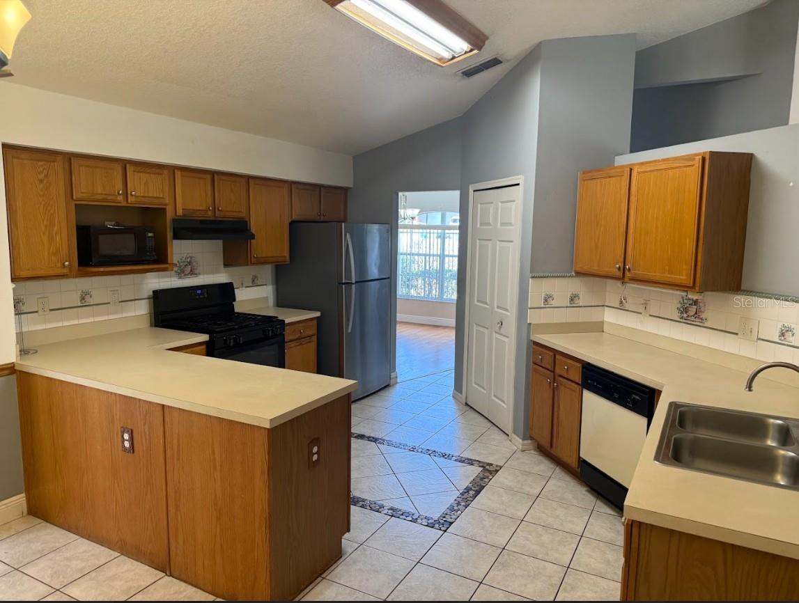744 MEADOW PARK DR, MINNEOLA, FL — photo 12