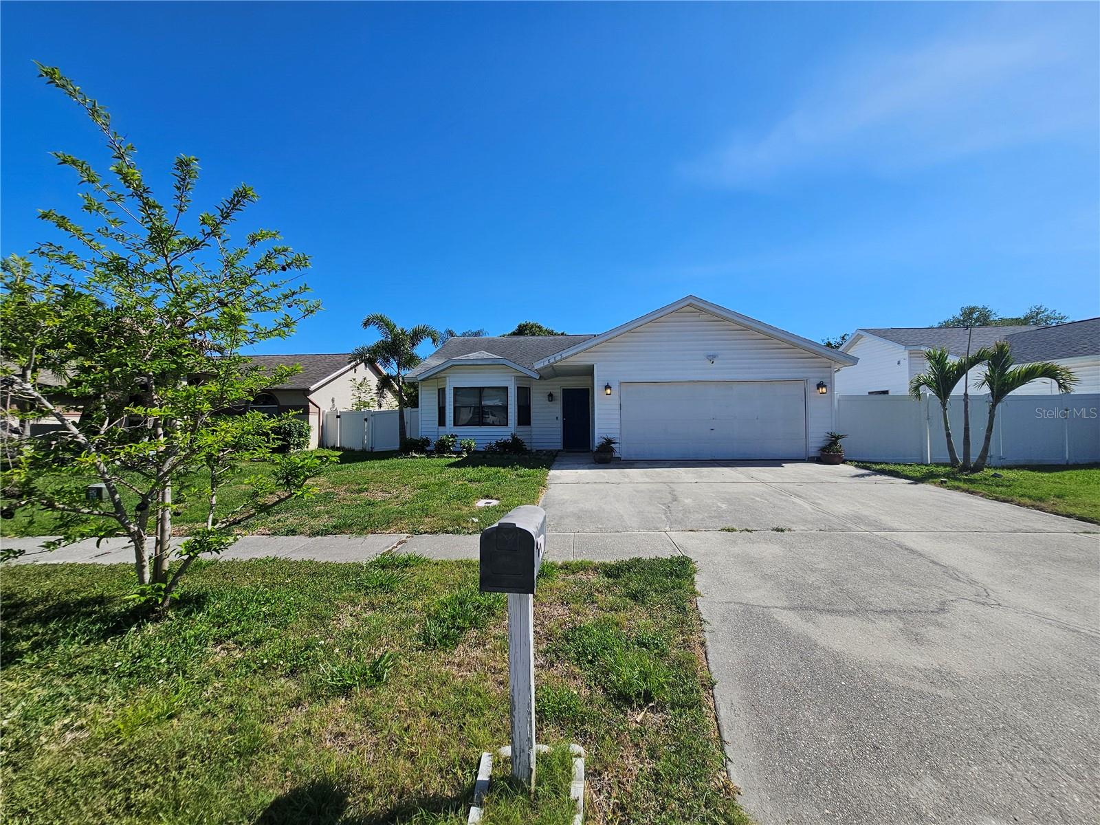 1885 FEATHER TREE CIR, CLEARWATER, FL — photo 2
