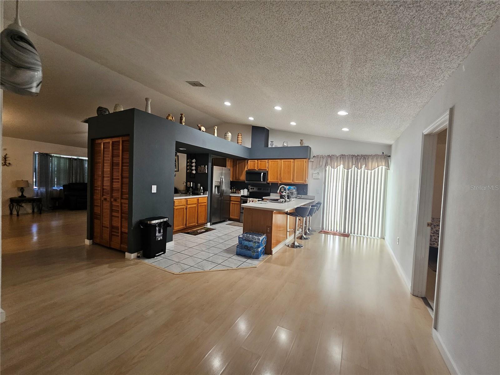 1885 FEATHER TREE CIR, CLEARWATER, FL — photo 11