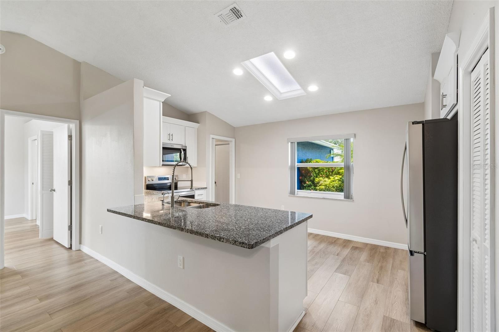 8031 GABRIEL DR, PORT RICHEY, FL — photo 11