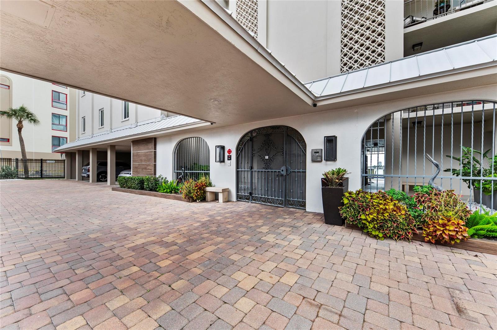 350 GOLDEN GATE PT #61, SARASOTA, FL — photo 5