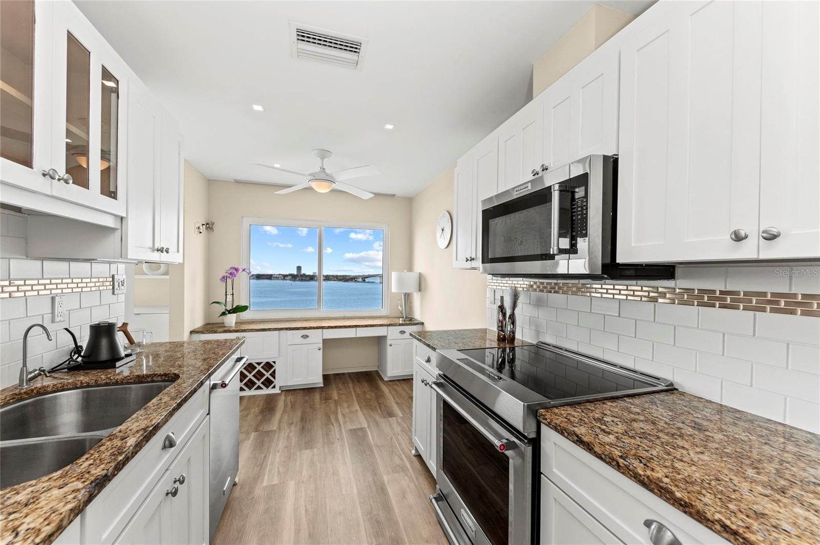 350 GOLDEN GATE PT #61, SARASOTA, FL — photo 24
