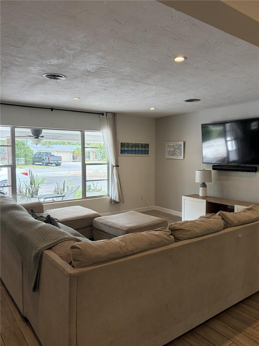 7503 STARFISH DR, SARASOTA, FL — photo 2