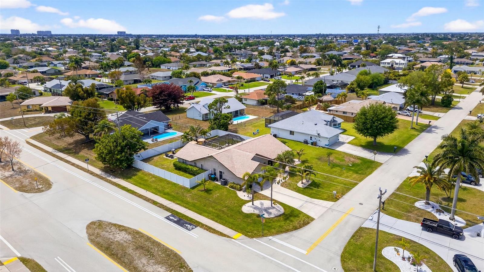 402 SW 37TH LN, CAPE CORAL, FL — photo 40