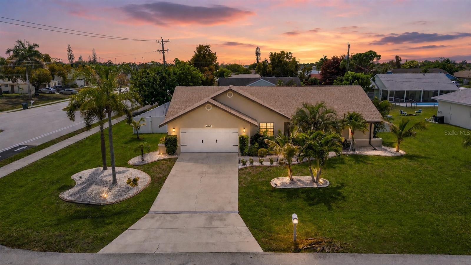 402 SW 37TH LN, CAPE CORAL, FL — photo 1