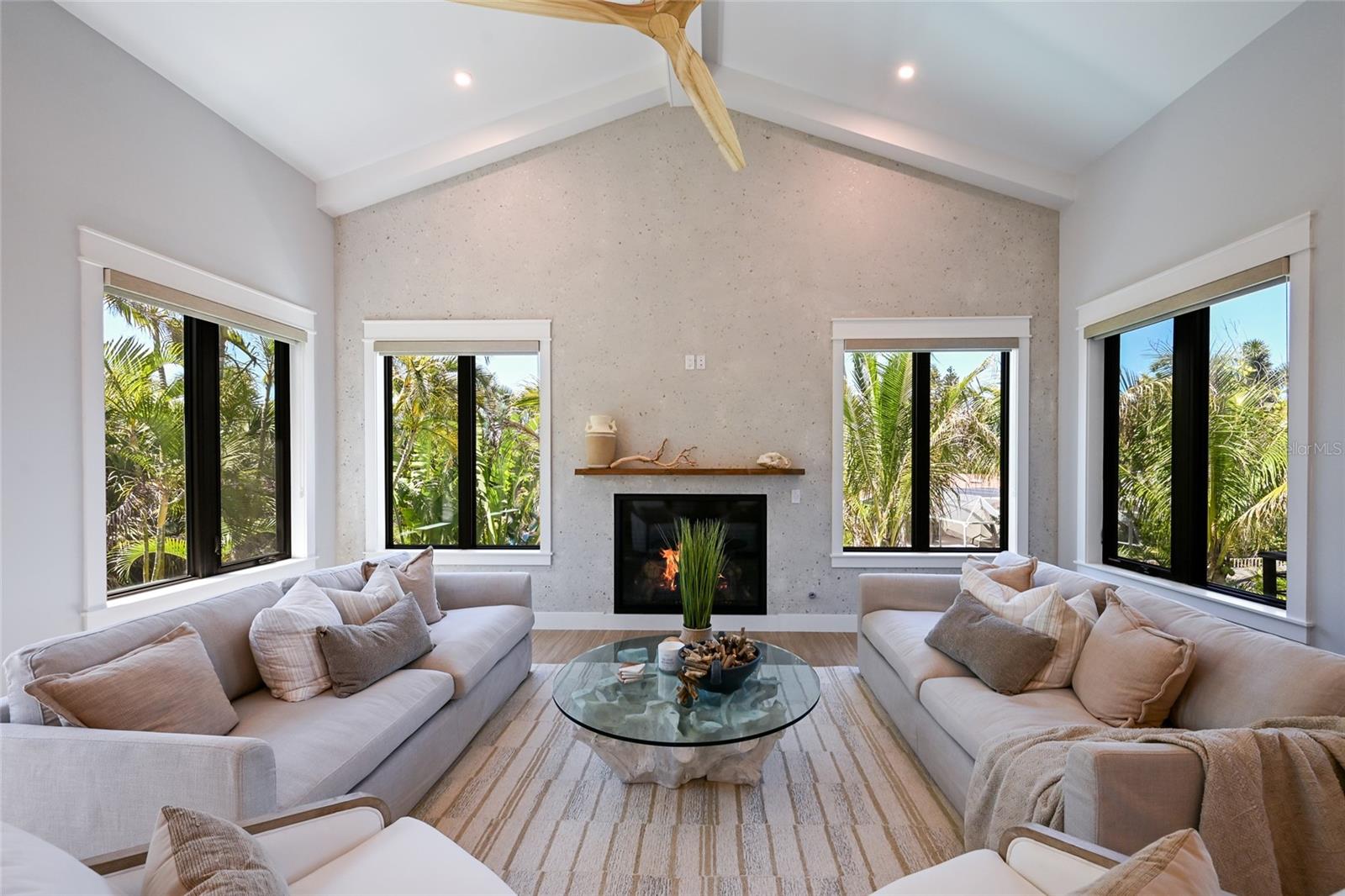 513 N BAY BLVD, ANNA MARIA, FL — photo 10