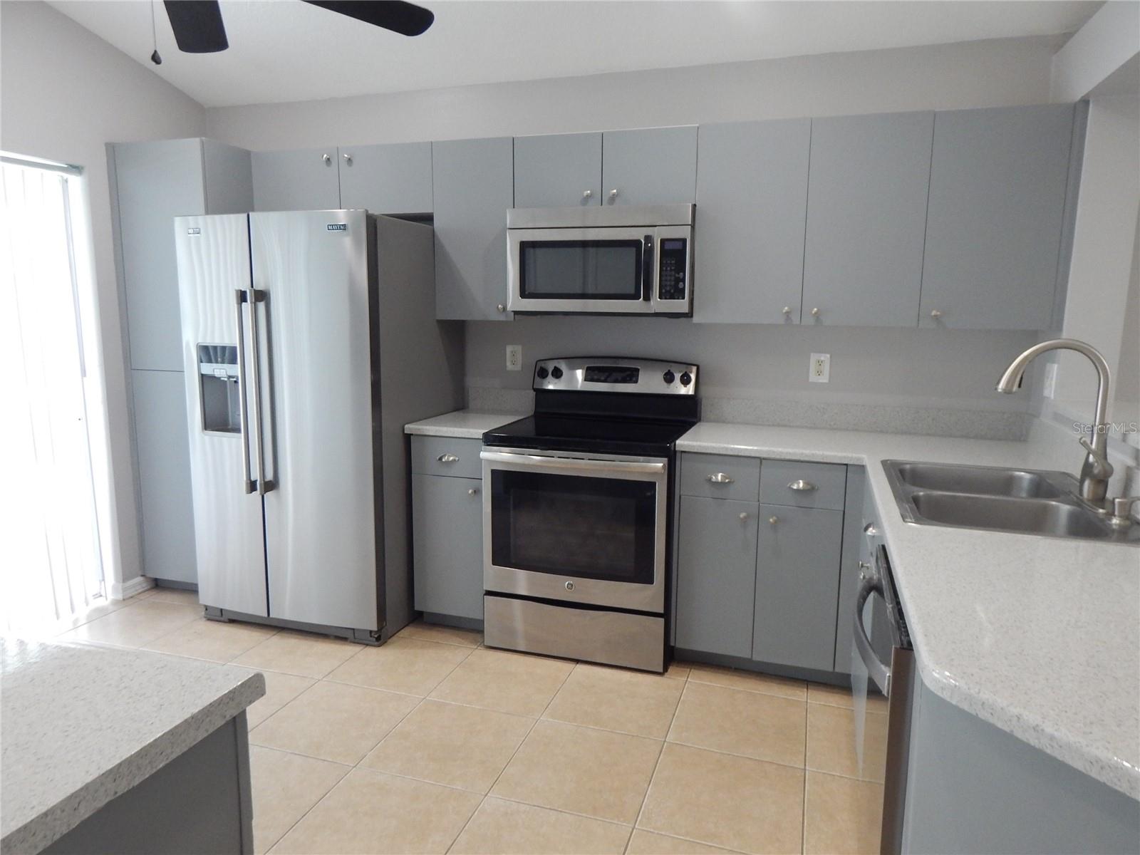 5827 MEADOWPARK PL, LITHIA, FL — photo 11