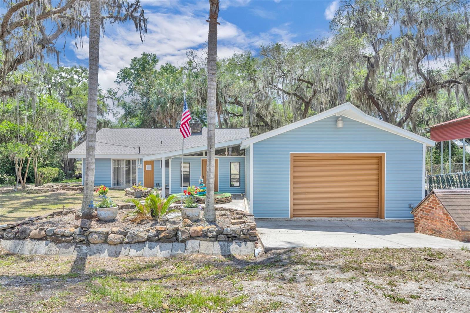 13450 SE 105TH TER, OCKLAWAHA, FL — photo 2