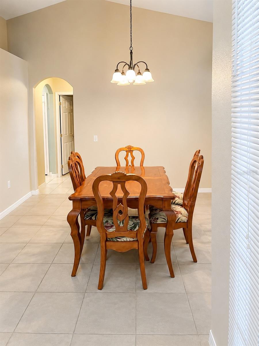 615 DOLCETTO DR, DAVENPORT, FL — photo 7