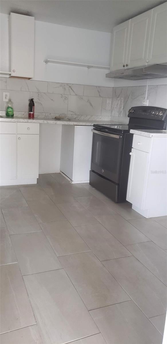 1118 HARRIS LN, CLEARWATER, FL — photo 3