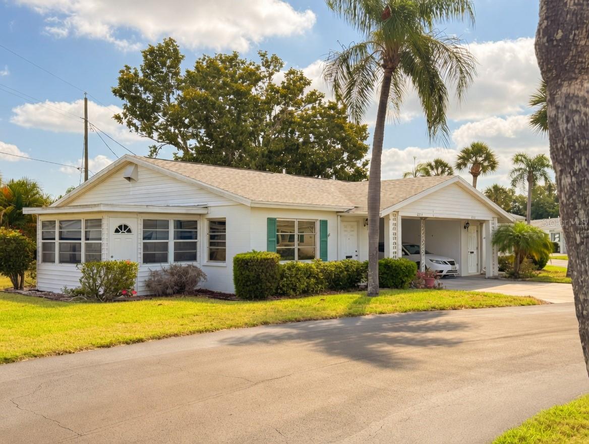 2225 ORANGE BLOSSOM LN, BRADENTON, FL