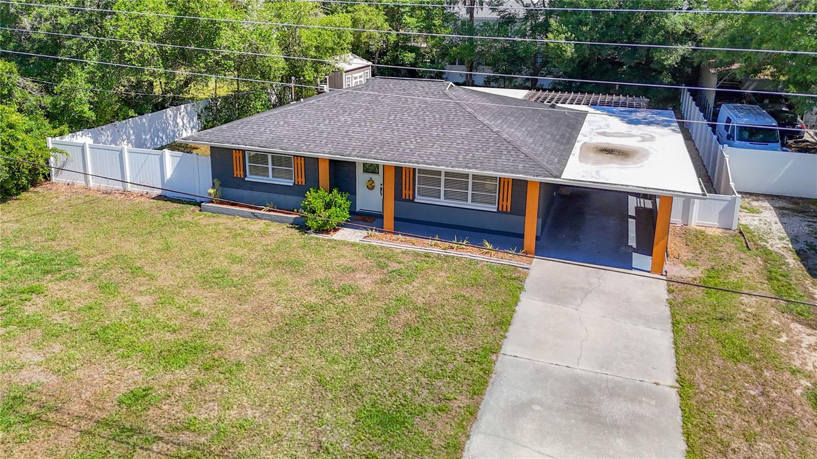 135 CONNIE AVE, TAMPA, FL — photo 3