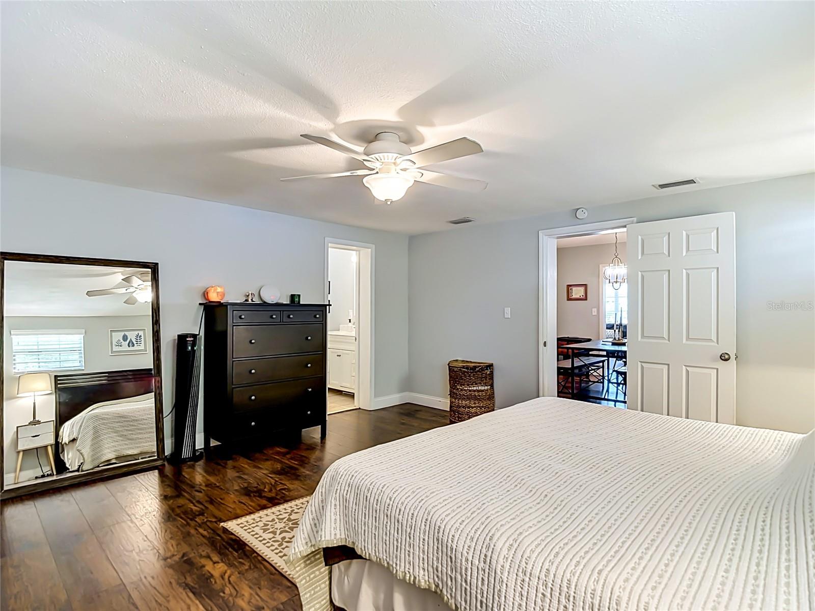 135 CONNIE AVE, TAMPA, FL — photo 12