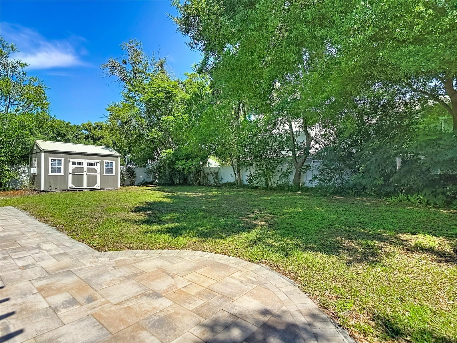 135 CONNIE AVE, TAMPA, FL — photo 24