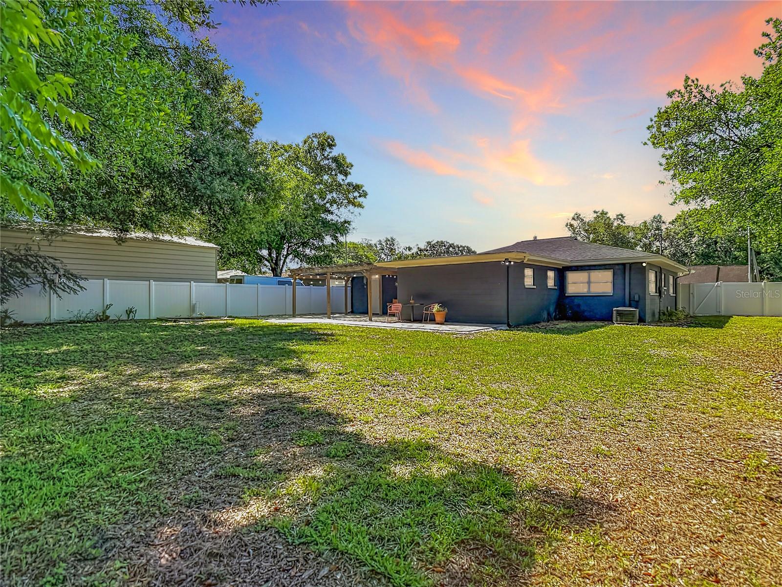 135 CONNIE AVE, TAMPA, FL — photo 25