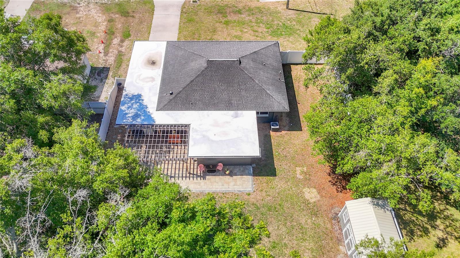 135 CONNIE AVE, TAMPA, FL — photo 26