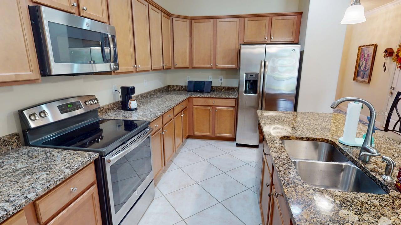 2571 LAURENTINA LN, CAPE CORAL, FL — photo 11