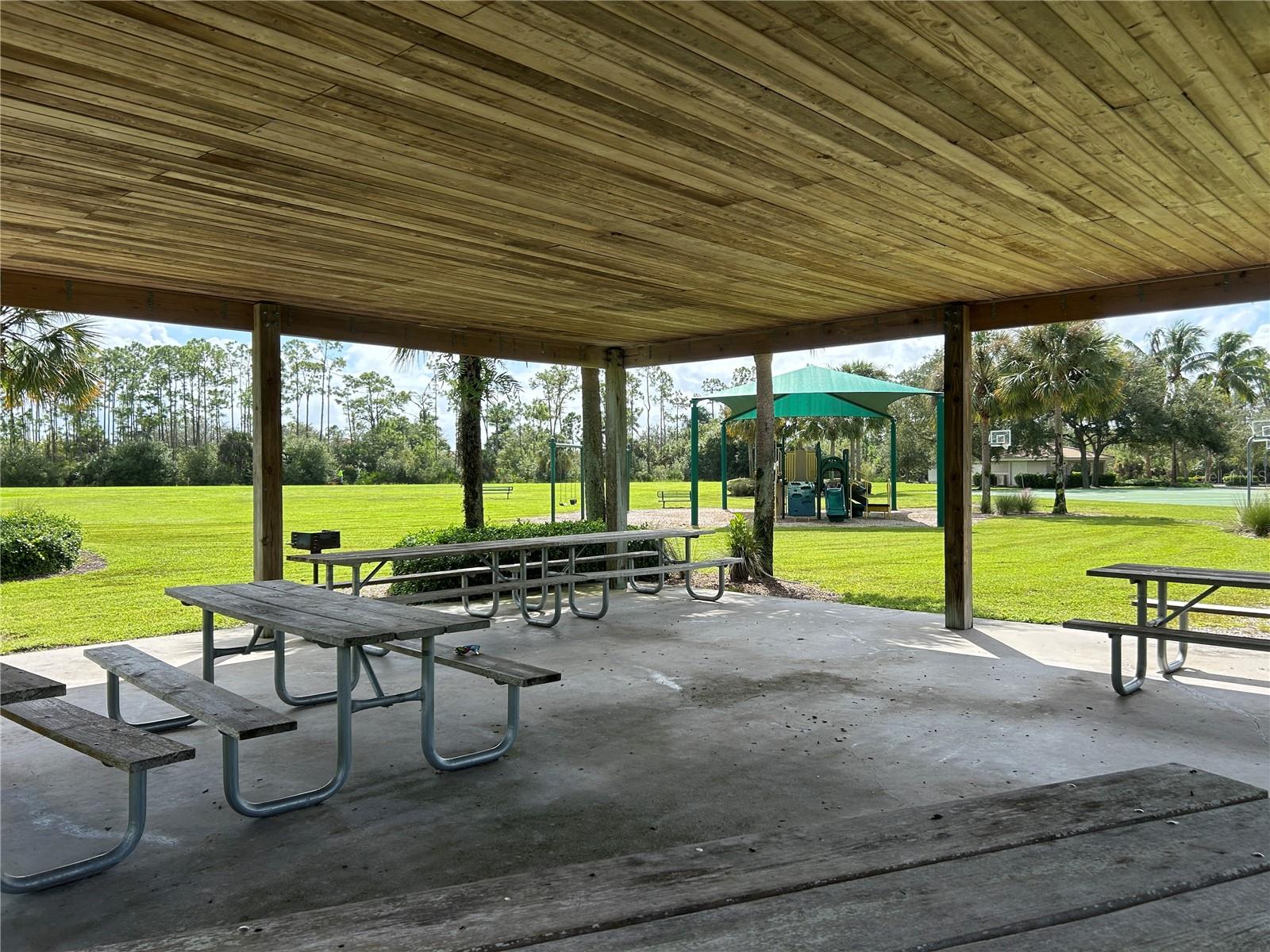 2571 LAURENTINA LN, CAPE CORAL, FL — photo 40