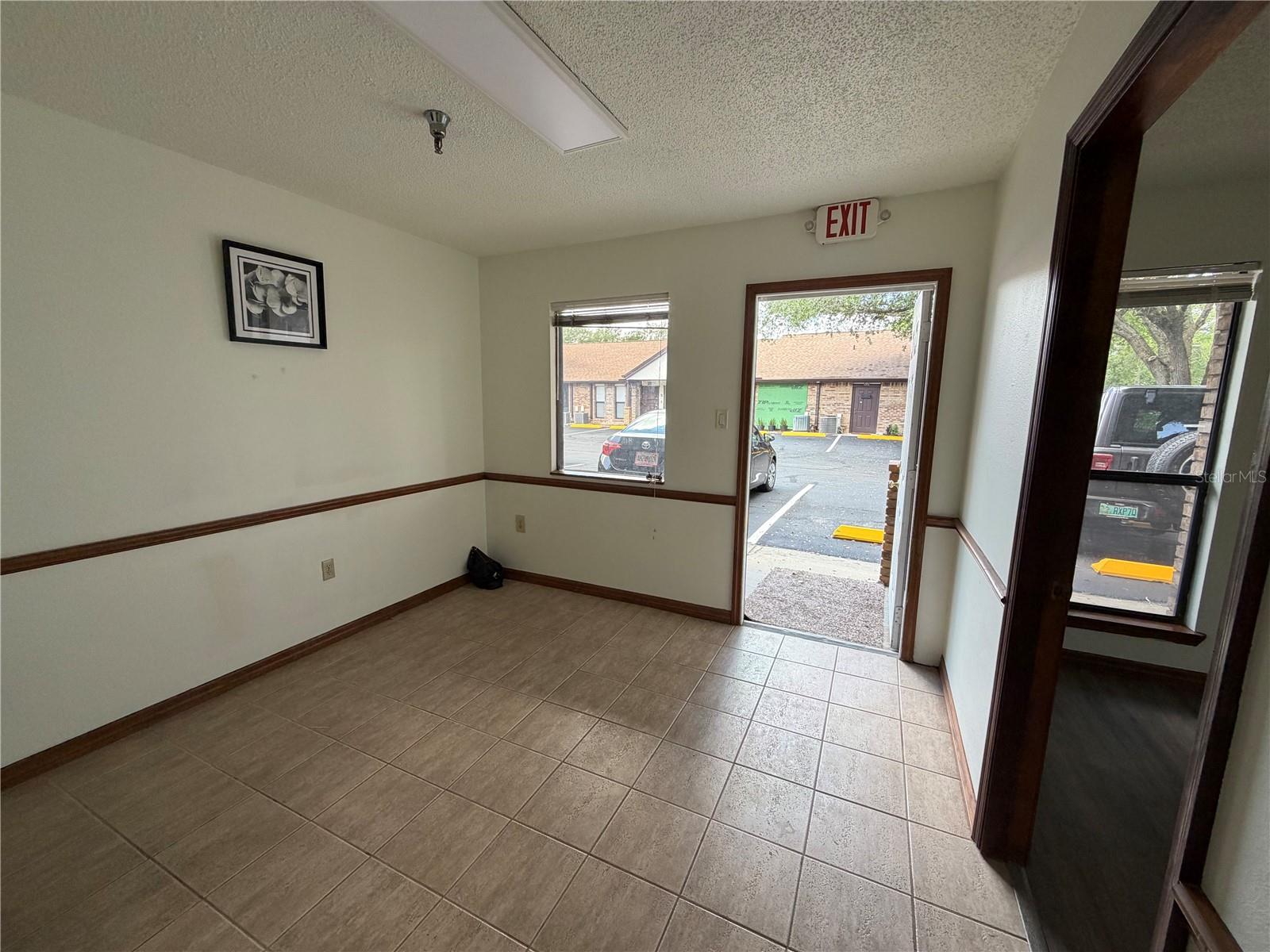 409 MONTGOMERY RD #105, ALTAMONTE SPRINGS, FL — photo 2