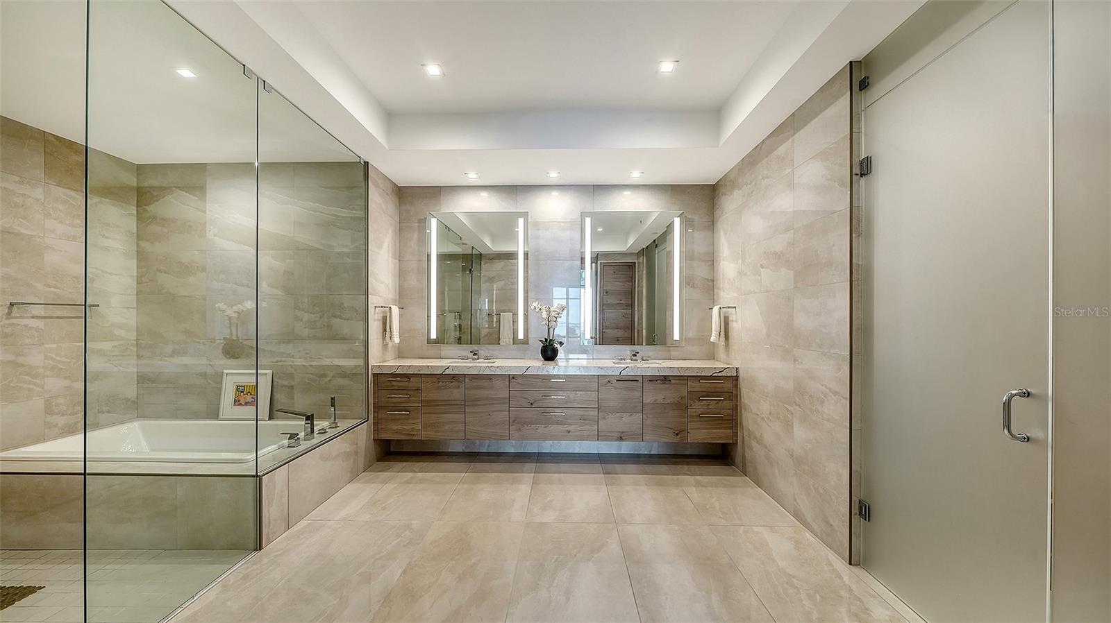 401 QUAY COMMONS #505, SARASOTA, FL — photo 32