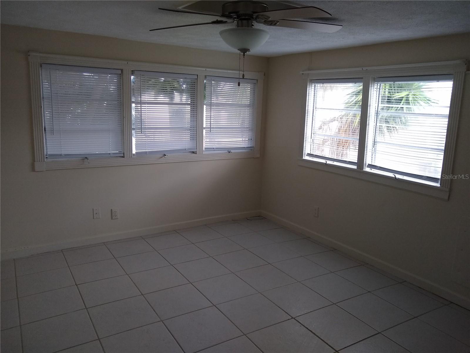 205 52ND AVENUE DR W, BRADENTON, FL — photo 4