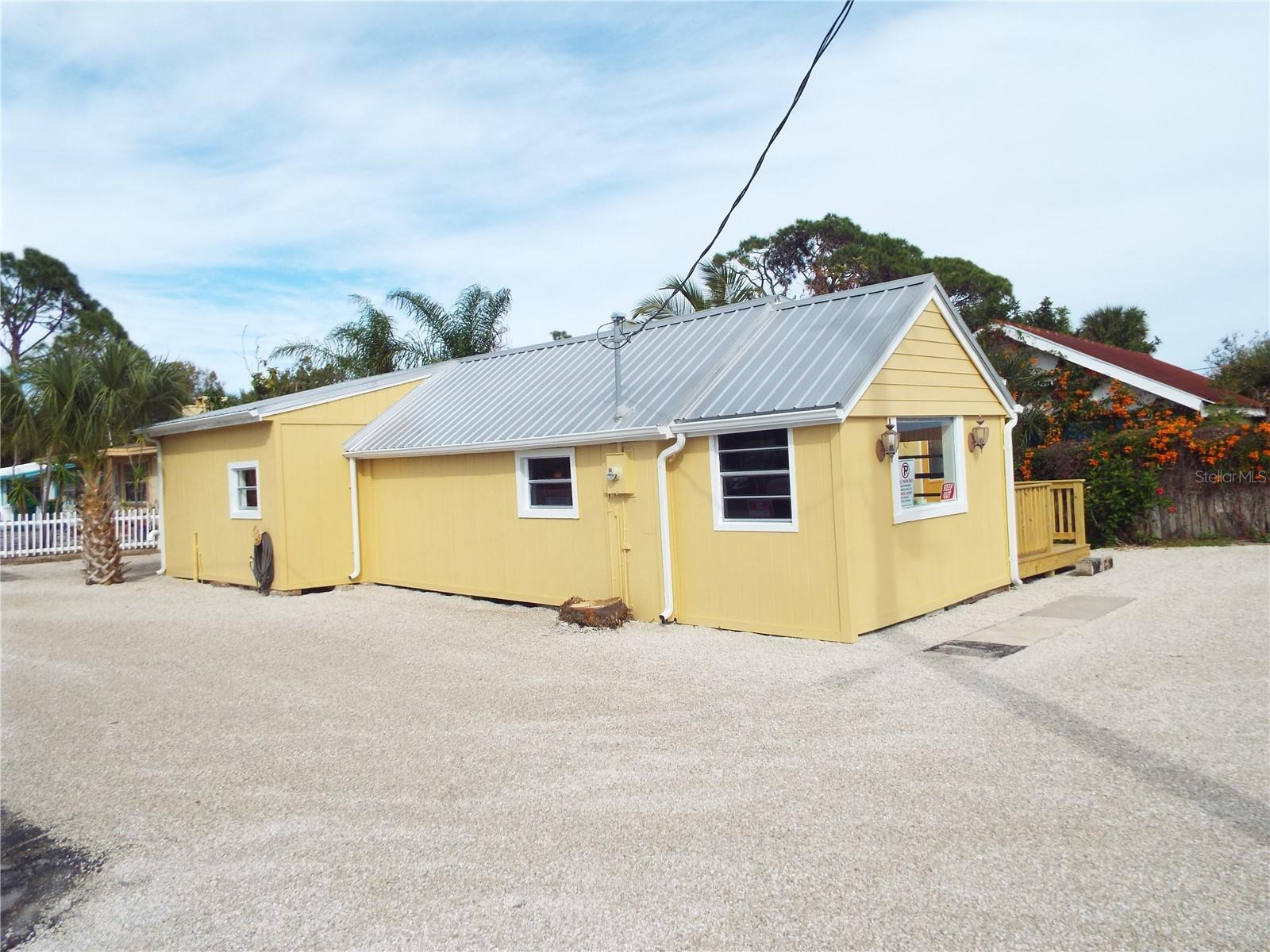 150 E BAY HEIGHTS RD, ENGLEWOOD, FL