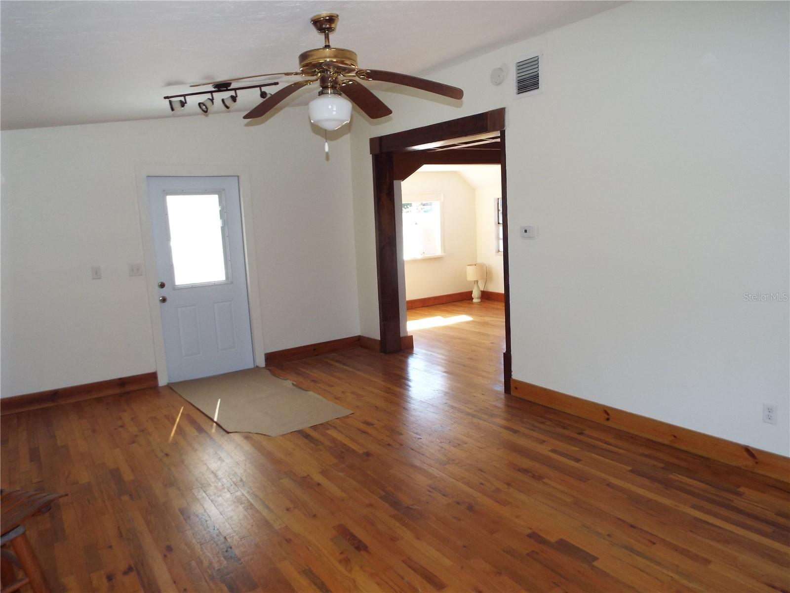 150 E BAY HEIGHTS RD, ENGLEWOOD, FL — photo 5
