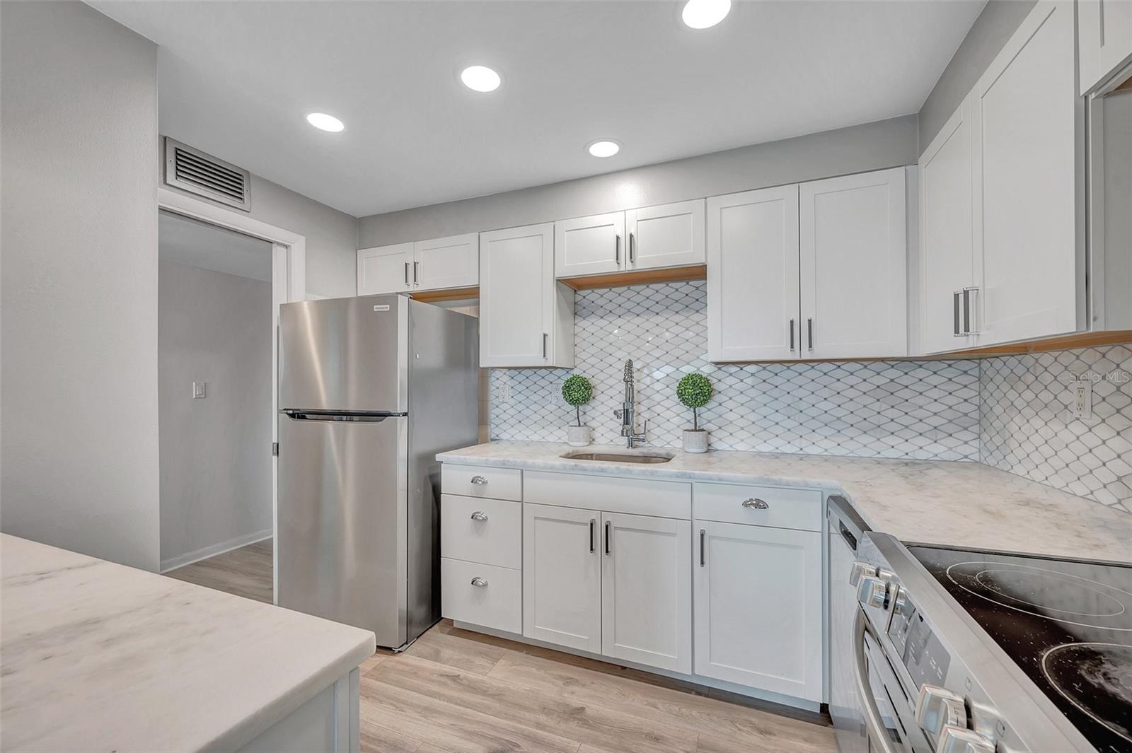 400 64TH AVE #907 W, ST PETE BEACH, FL — photo 12