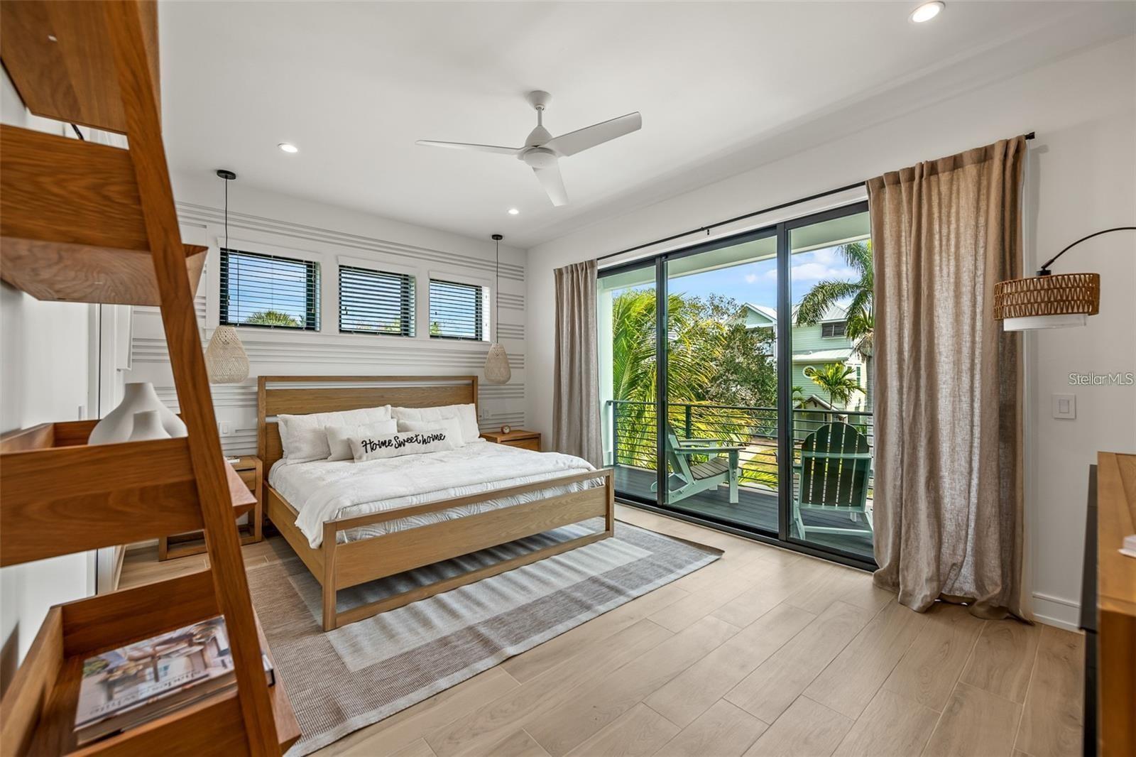 112 MAPLE AVE, ANNA MARIA, FL — photo 34