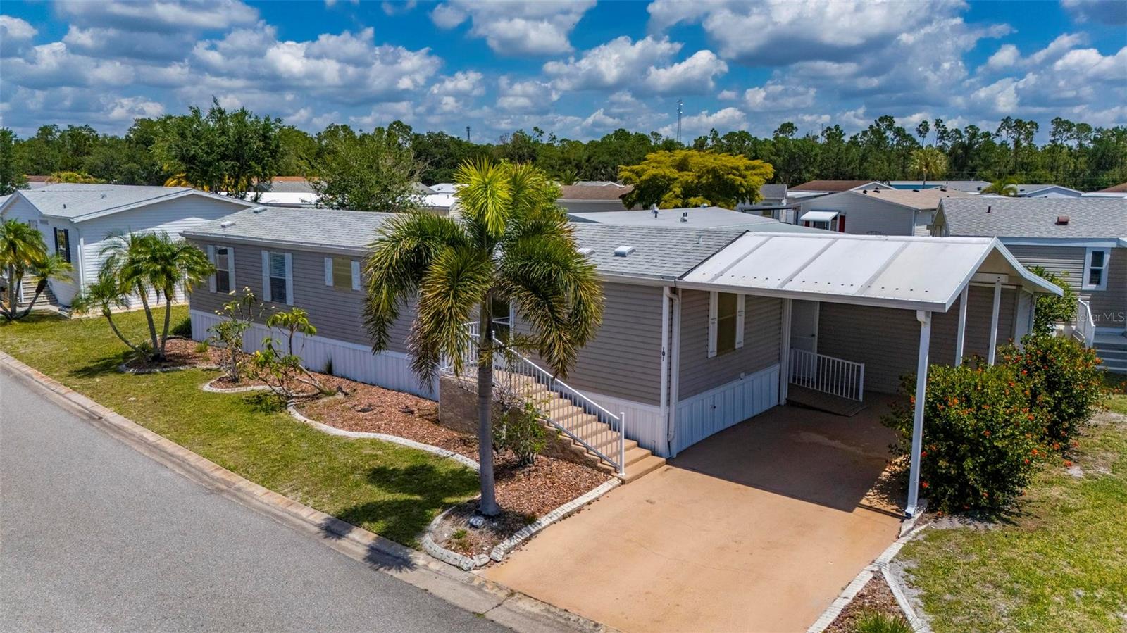 1000 KINGS HWY #101, PORT CHARLOTTE, FL