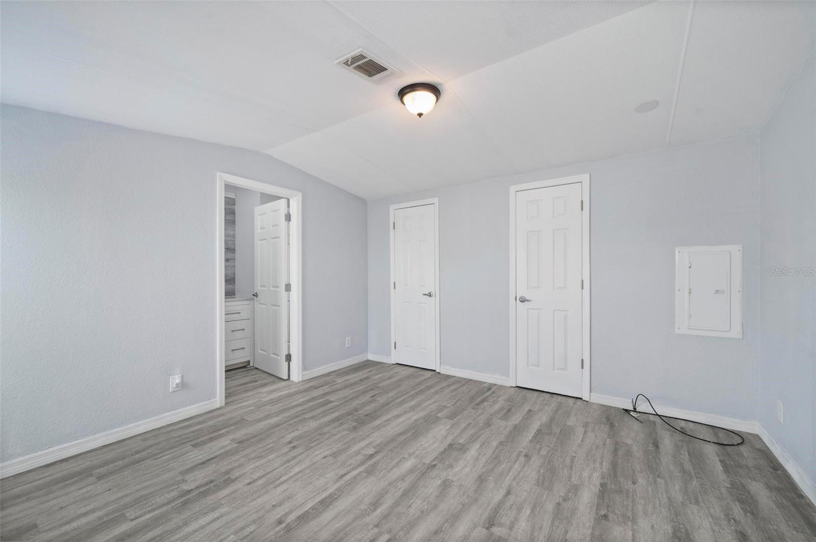 1000 KINGS HWY #101, PORT CHARLOTTE, FL — photo 11