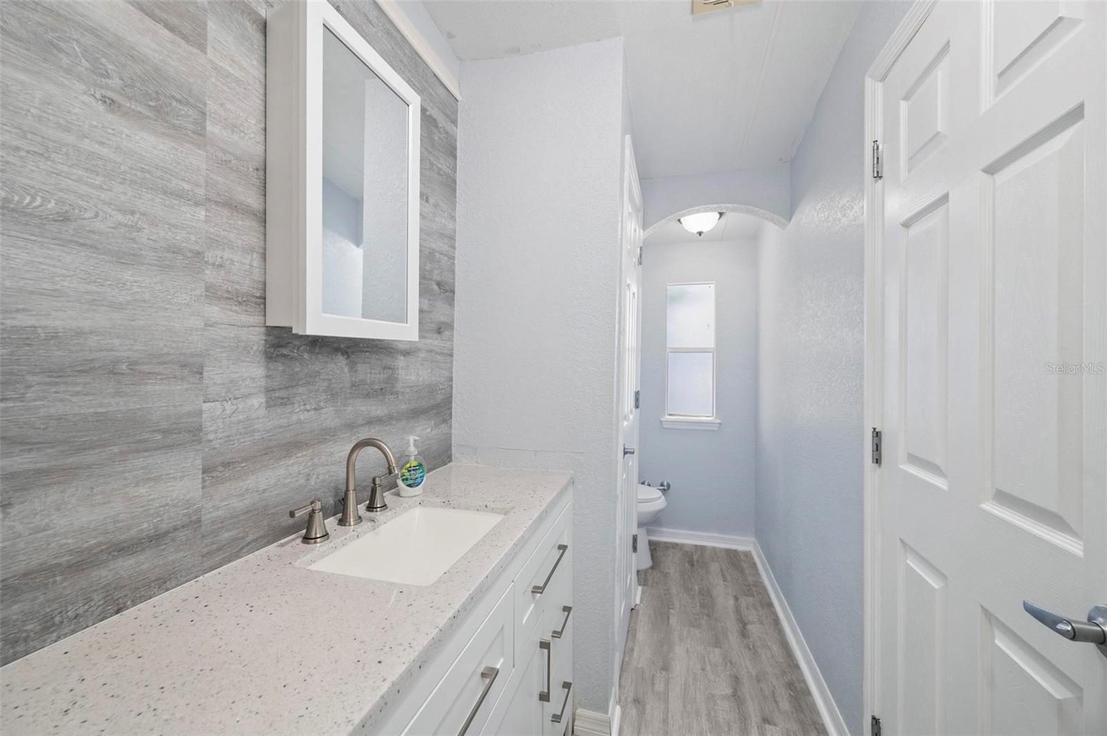 1000 KINGS HWY #101, PORT CHARLOTTE, FL — photo 13