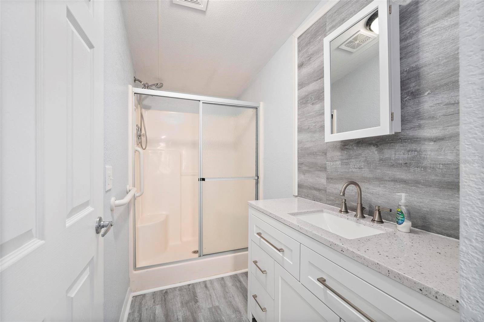 1000 KINGS HWY #101, PORT CHARLOTTE, FL — photo 14