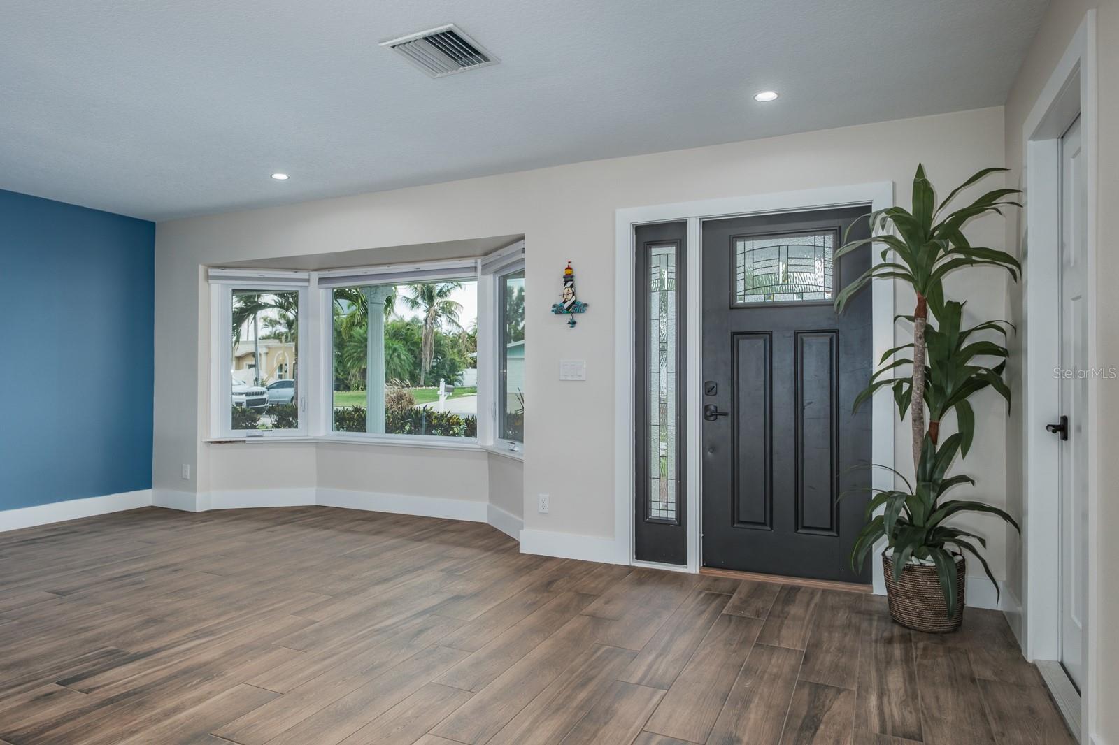 11400 8TH ST E, TREASURE ISLAND, FL — photo 8