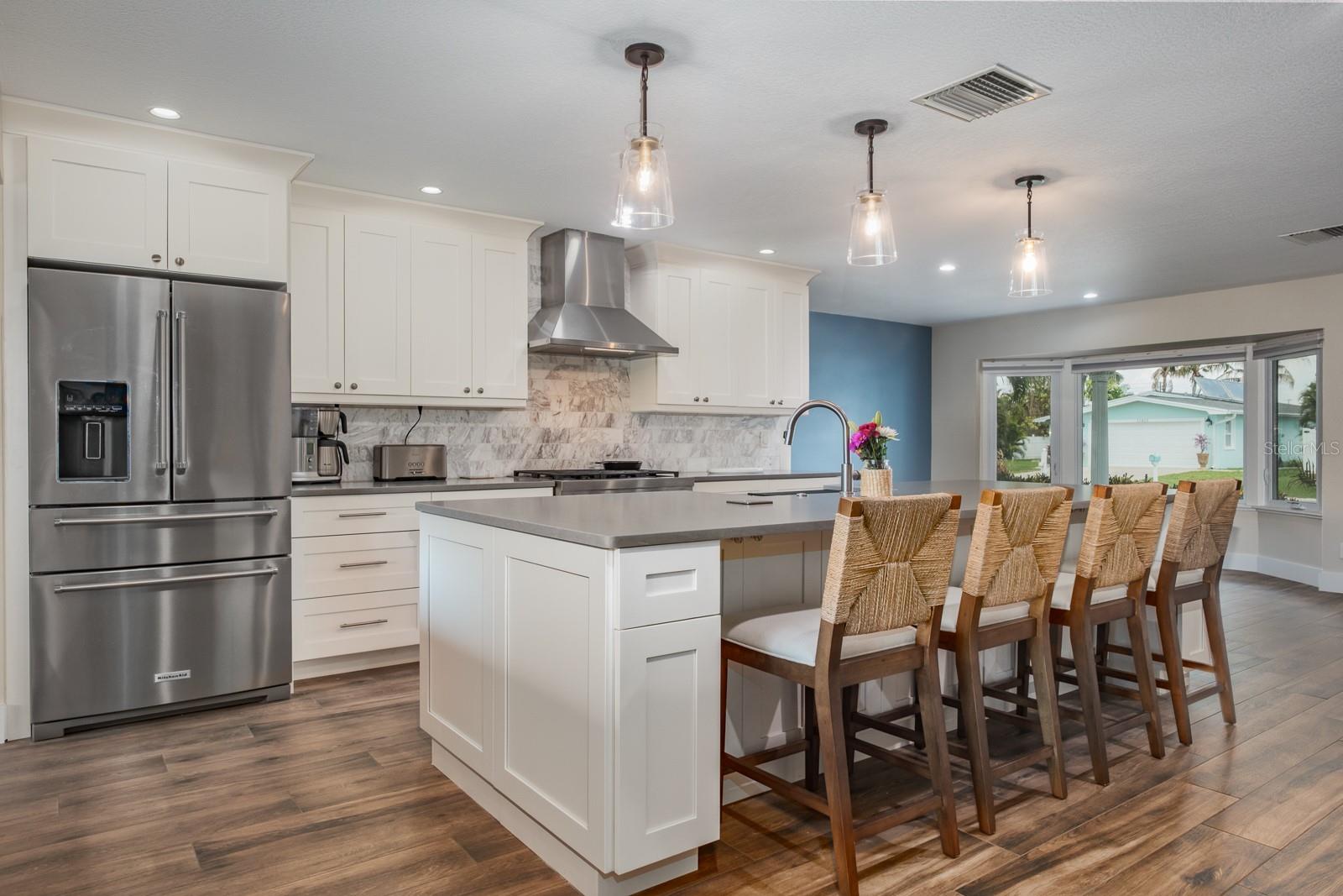 11400 8TH ST E, TREASURE ISLAND, FL — photo 10