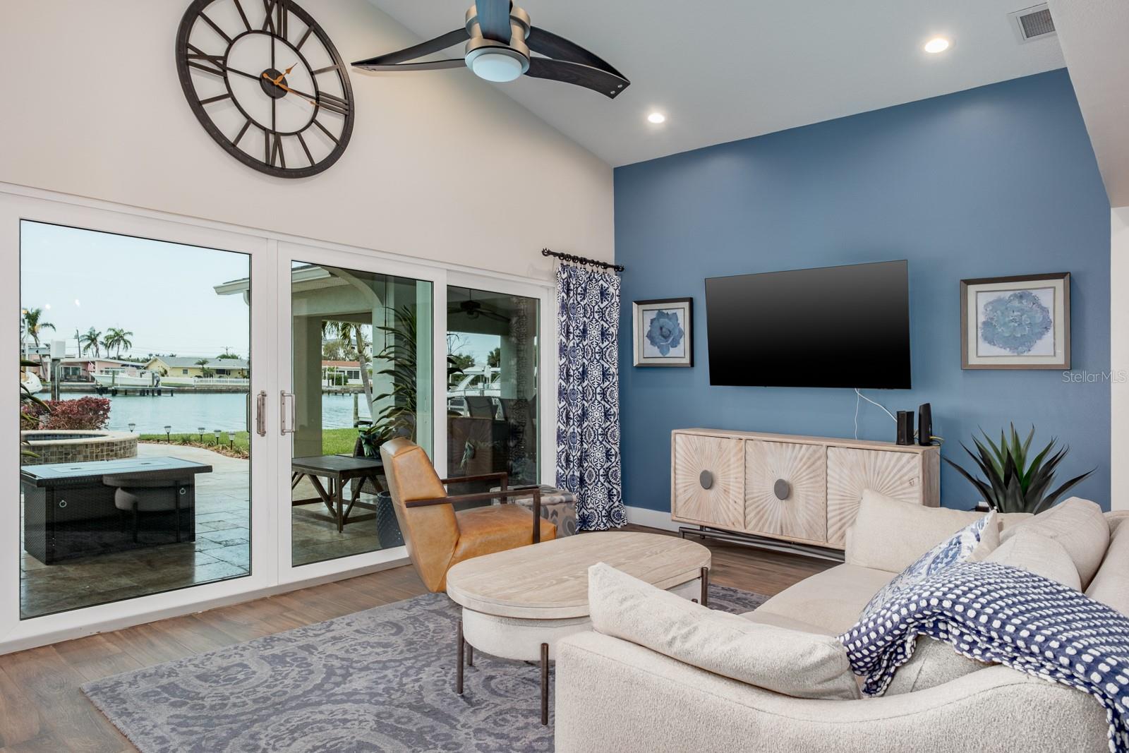 11400 8TH ST E, TREASURE ISLAND, FL — photo 16