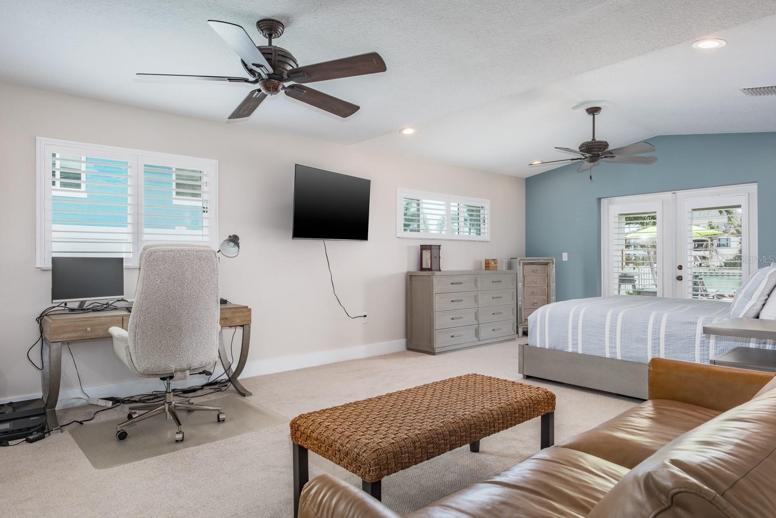 11400 8TH ST E, TREASURE ISLAND, FL — photo 17