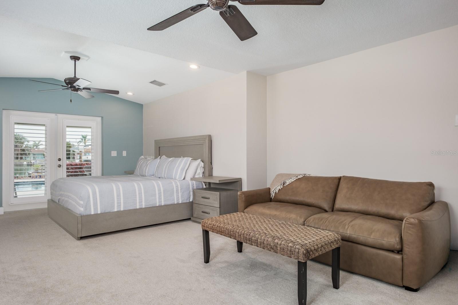 11400 8TH ST E, TREASURE ISLAND, FL — photo 18