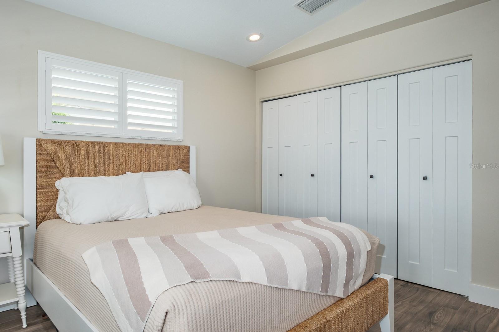 11400 8TH ST E, TREASURE ISLAND, FL — photo 23
