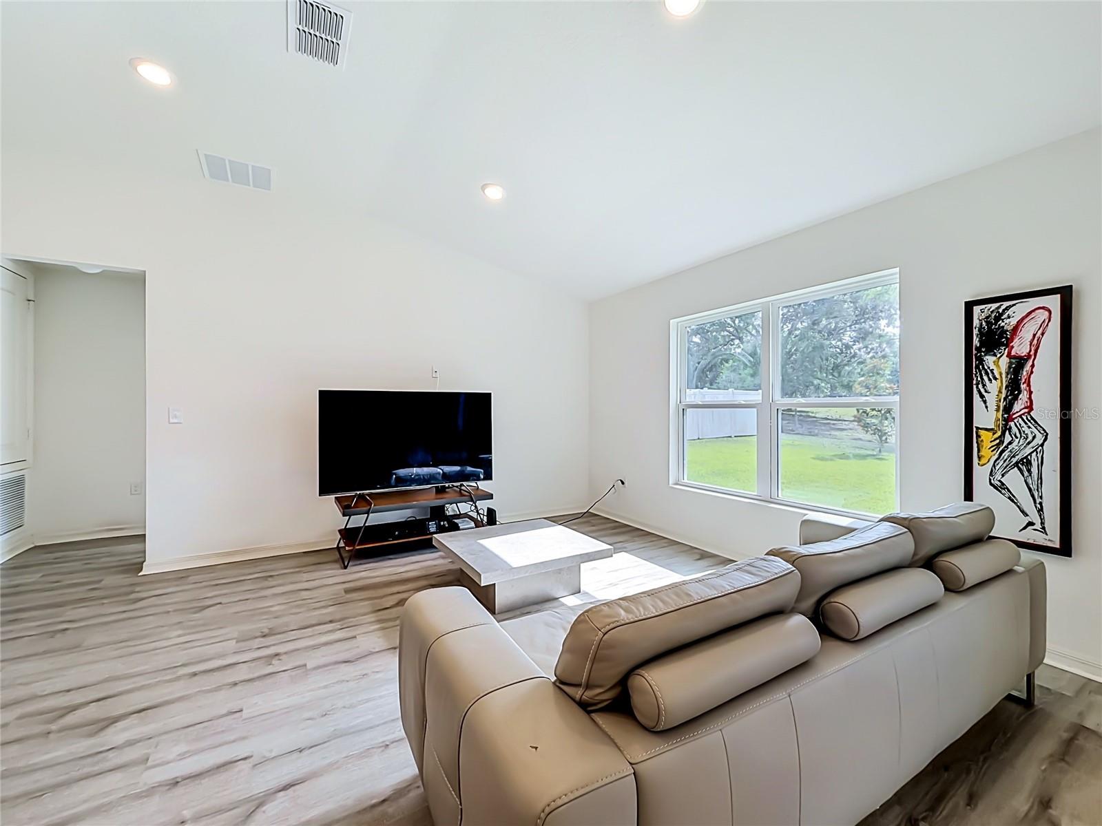 1507 GERANIUM DR, MASCOTTE, FL — photo 9